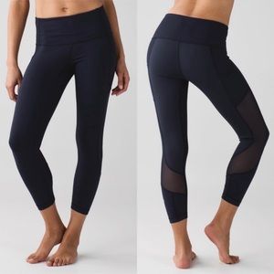 RARE Lululemon Seek The Heat Crop Sz 6 In Black